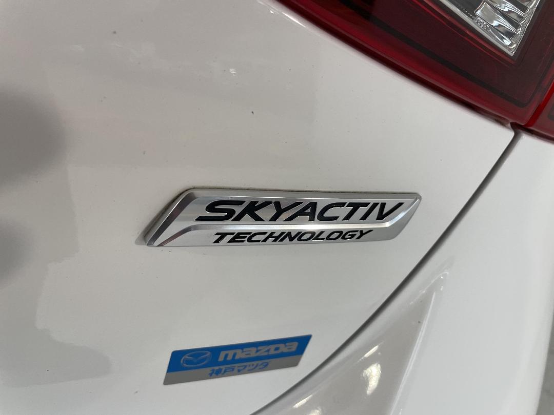 Photo '34' of Mazda Demio