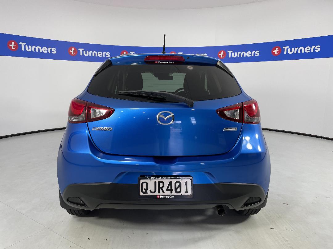 Photo '6' of Mazda Demio