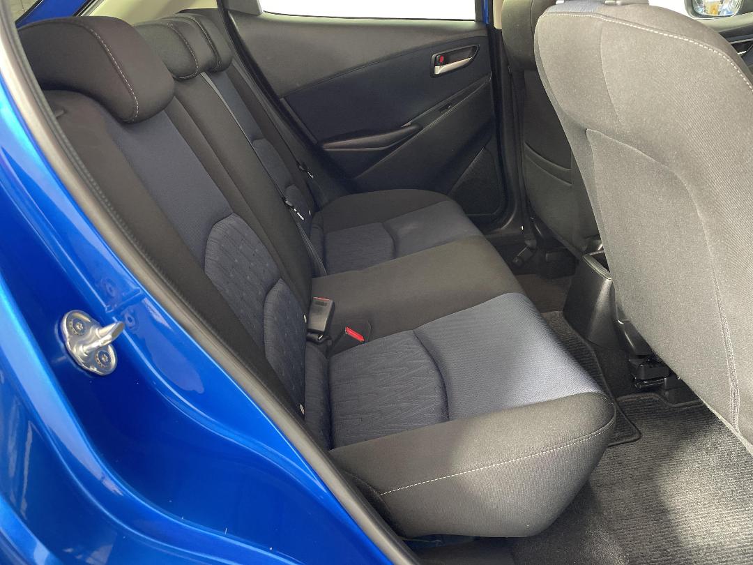 Photo '20' of Mazda Demio