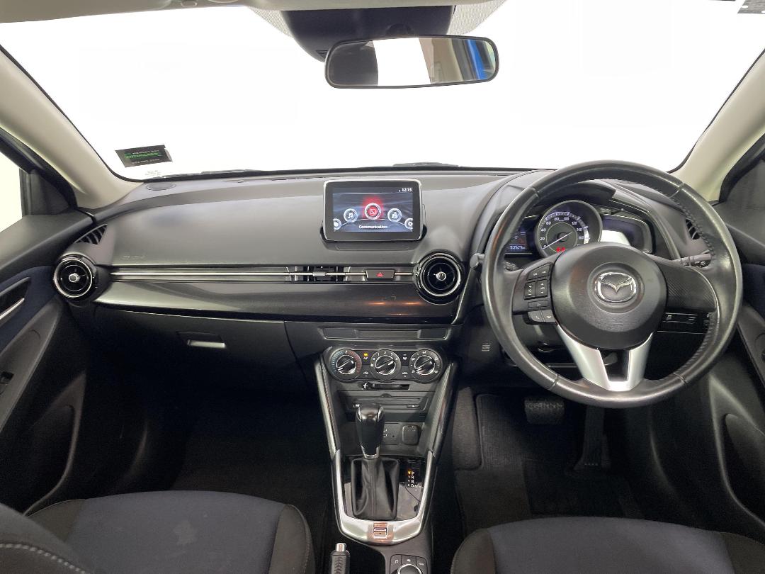 Photo '17' of Mazda Demio