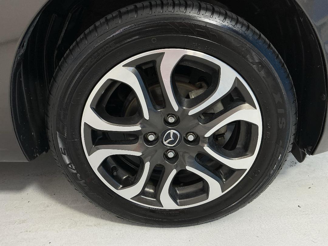 Photo '9' of Mazda Demio Photo '9' of Mazda Demio