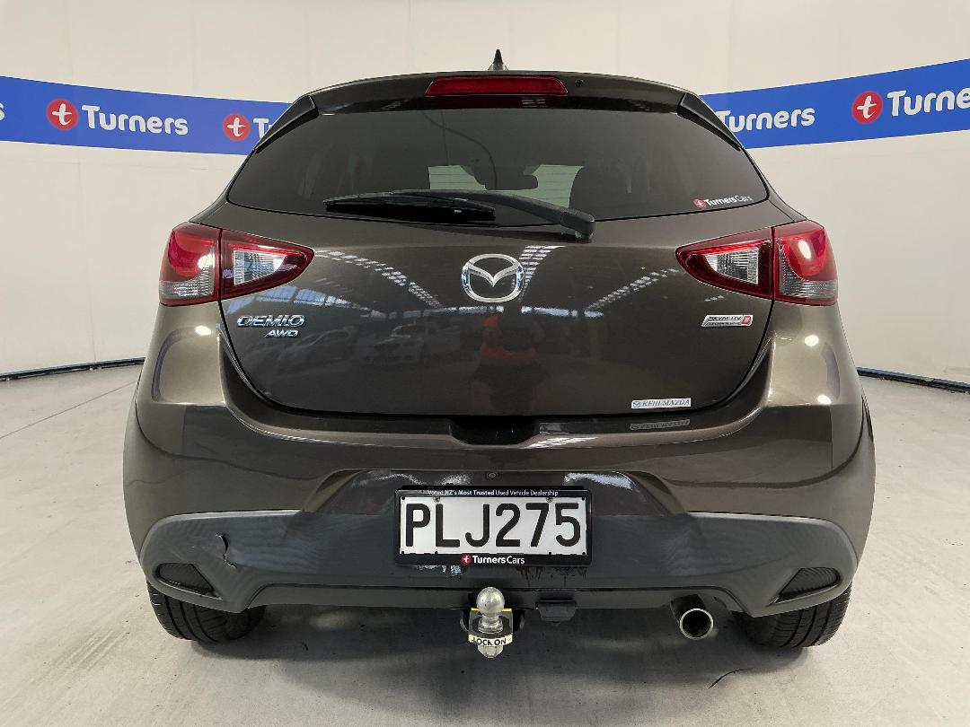 Photo '6' of Mazda Demio Photo '6' of Mazda Demio