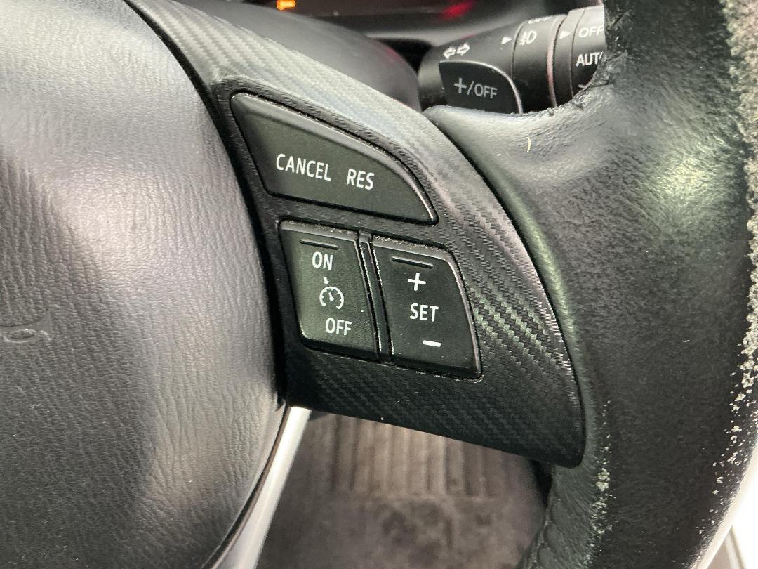 Photo '24' of Mazda Demio Photo '24' of Mazda Demio