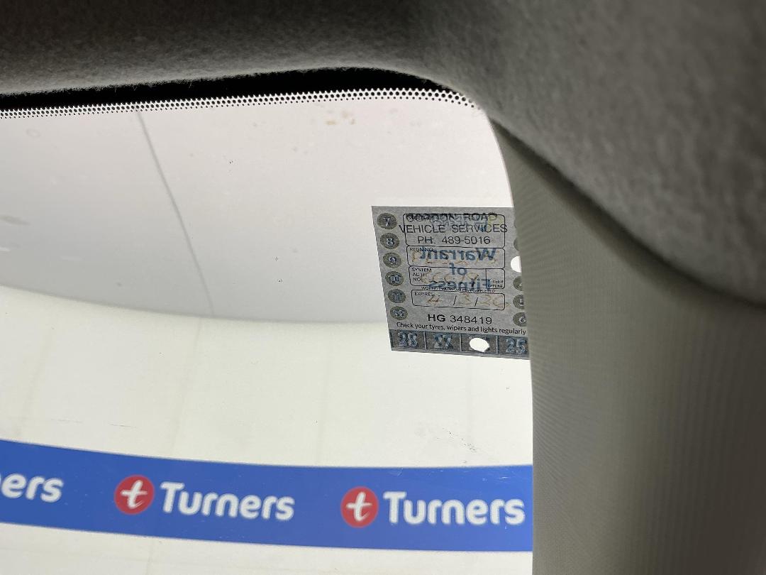 Photo '27' of Mazda Demio Photo '27' of Mazda Demio