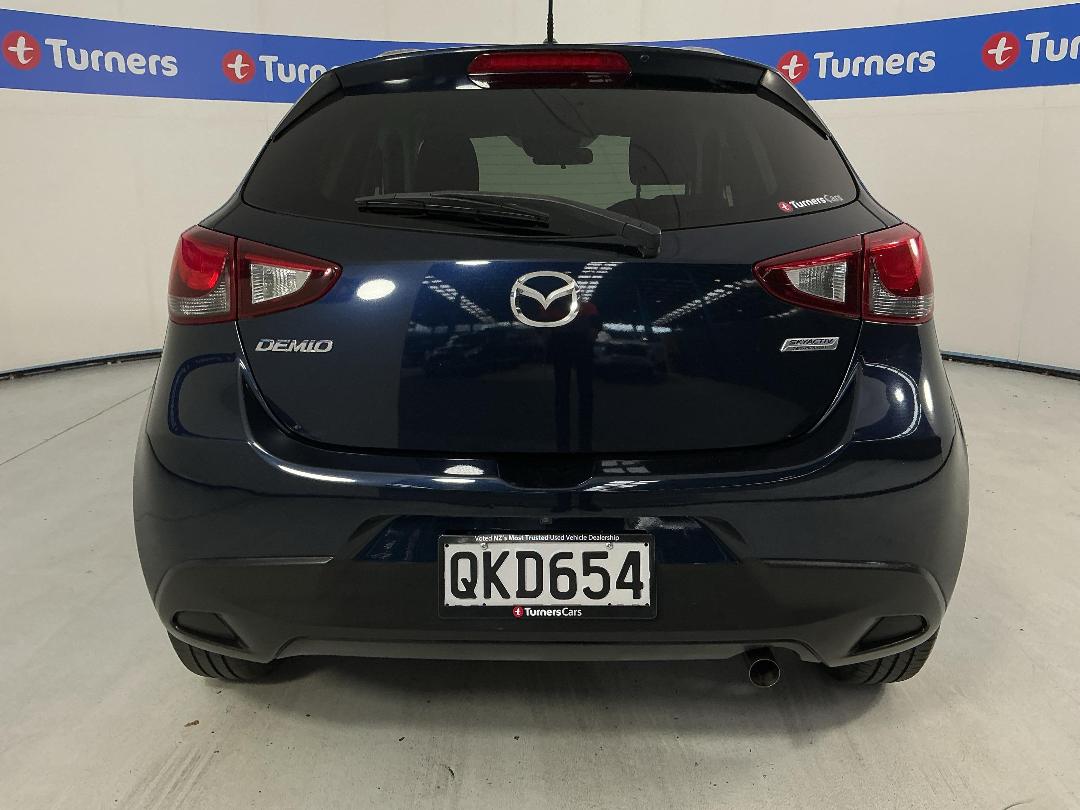 Photo '6' of Mazda Demio