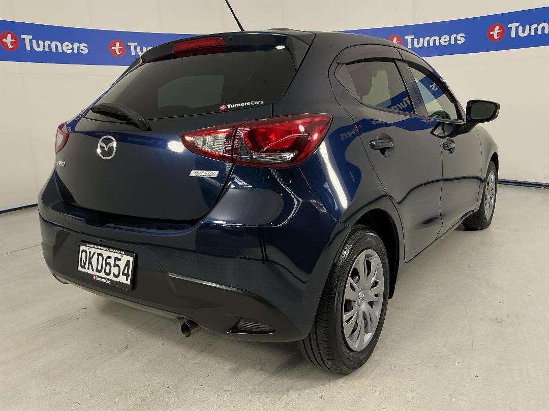 Photo '7' of Mazda Demio