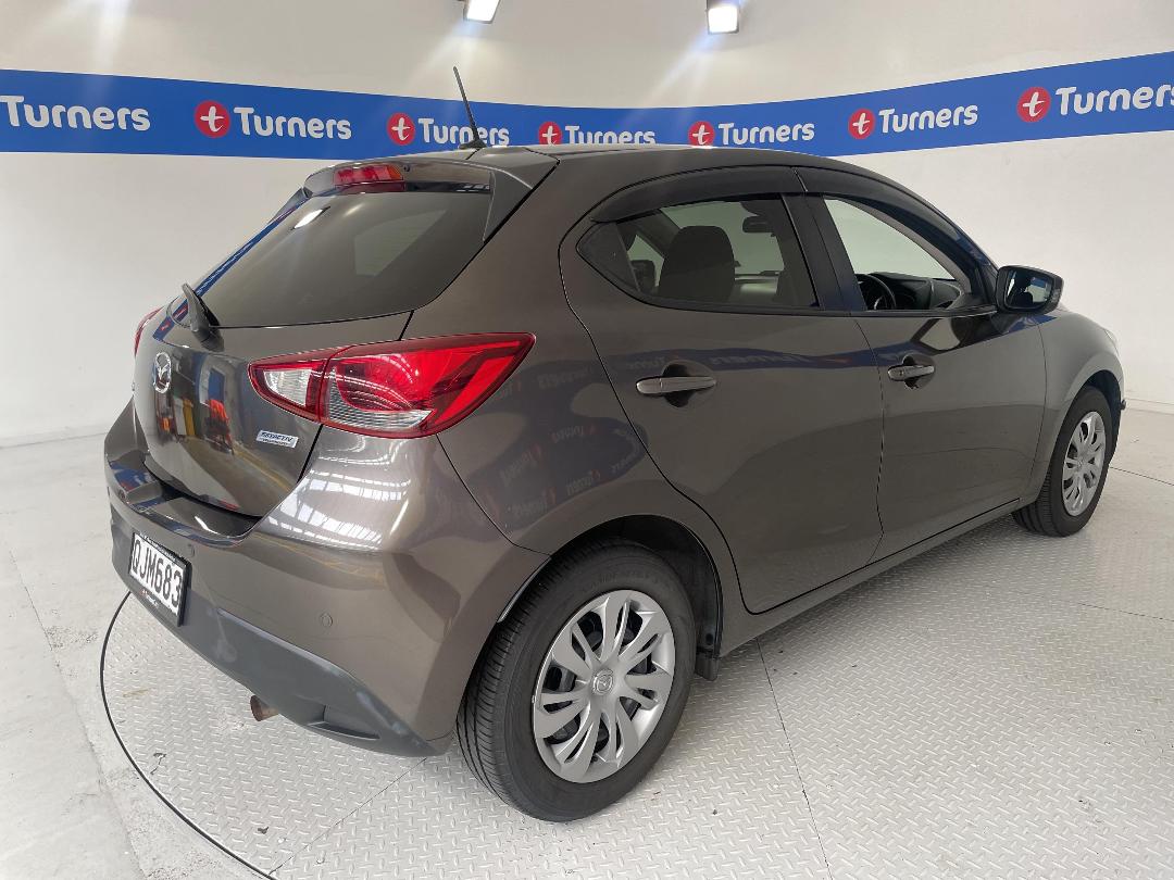 Photo '7' of Mazda Demio Photo '7' of Mazda Demio