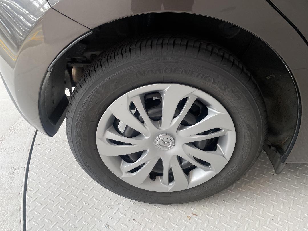 Photo '12' of Mazda Demio Photo '12' of Mazda Demio