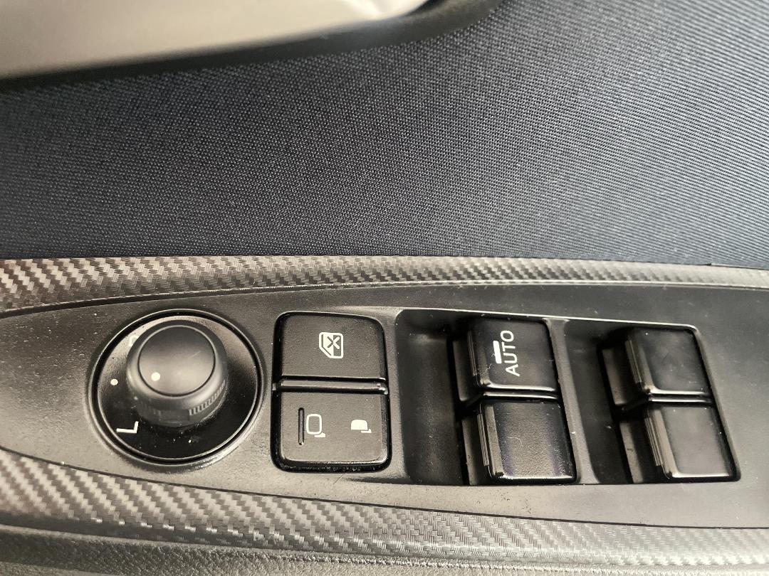 Photo '23' of Mazda Demio Photo '23' of Mazda Demio