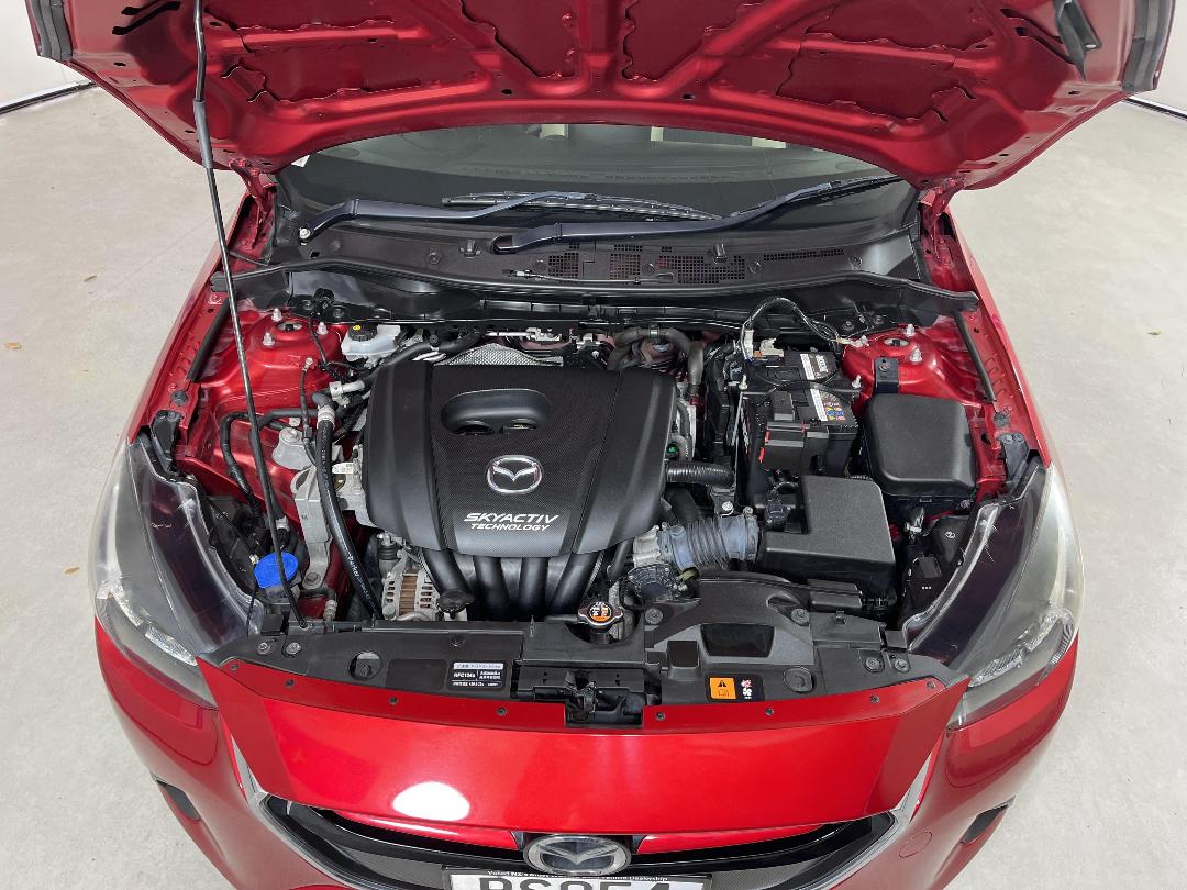 Photo '13' of Mazda Demio