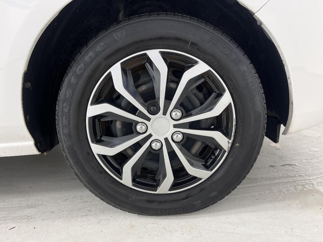 Photo '9' of Mazda Demio