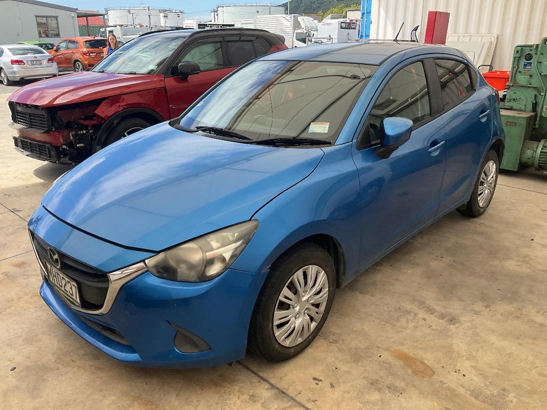 Photo '2' of Mazda Demio Skyactiv