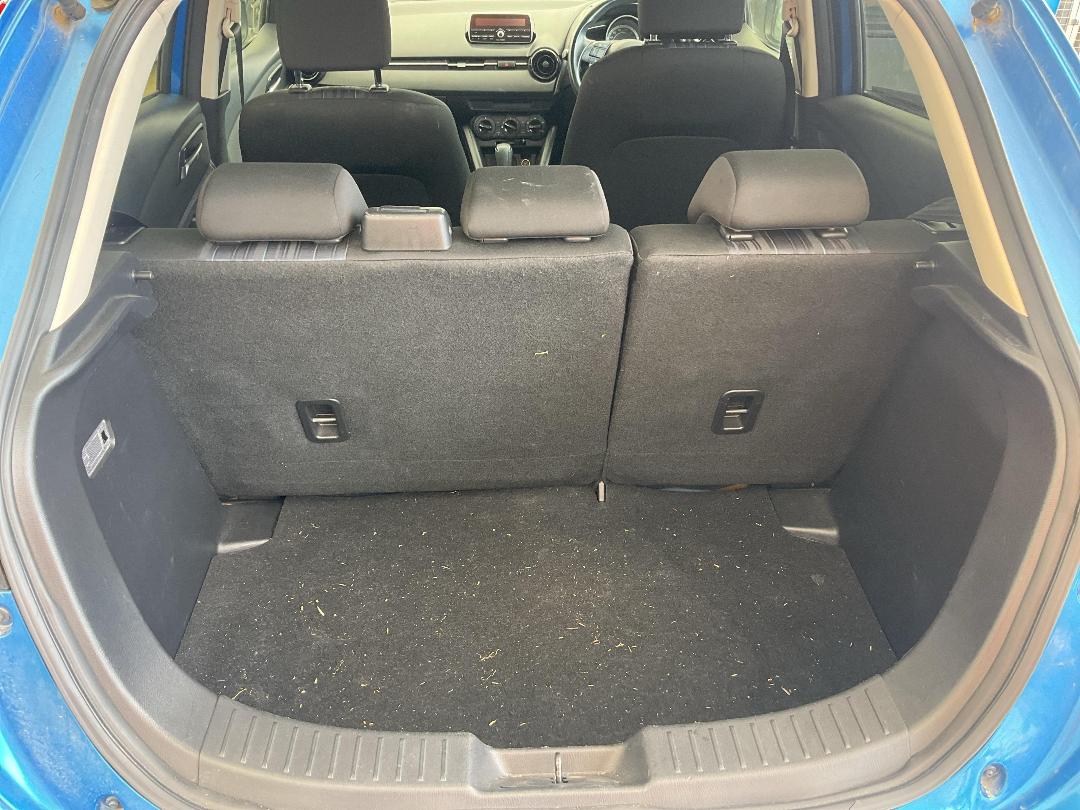 Photo '11' of Mazda Demio Skyactiv