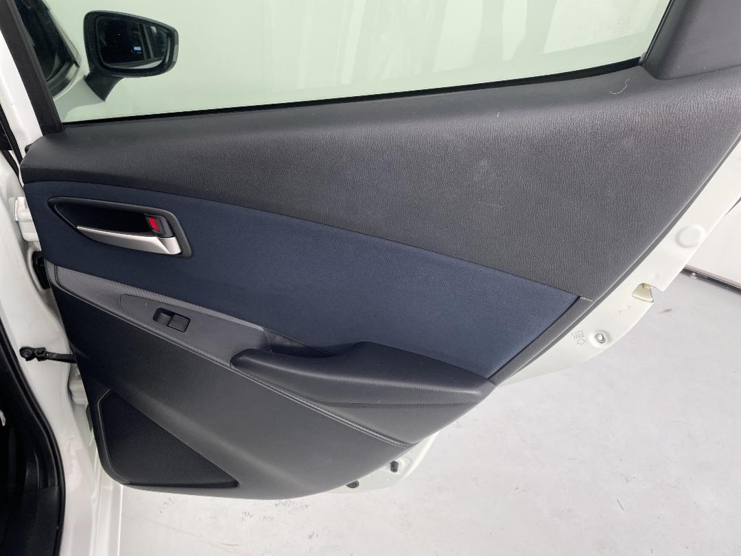 Photo '19' of Mazda Demio Photo '19' of Mazda Demio