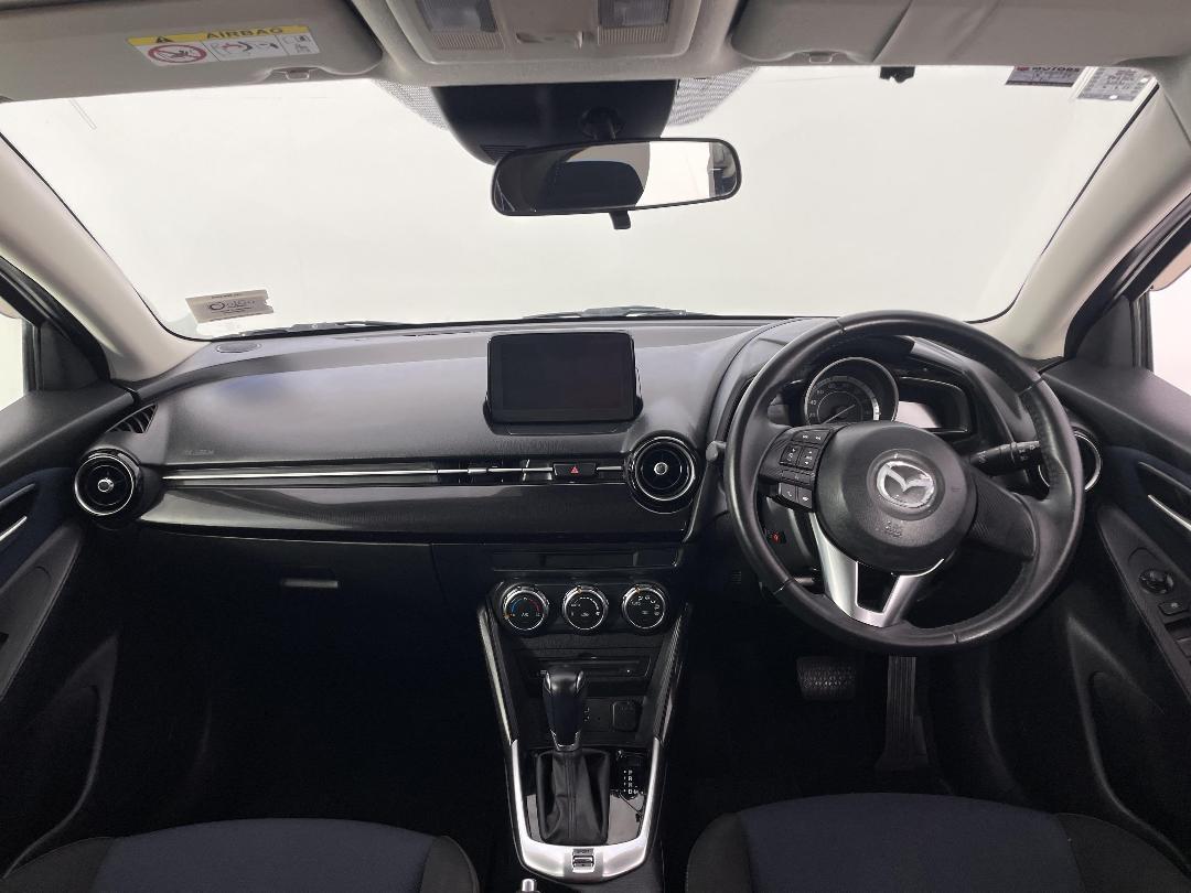 Photo '17' of Mazda Demio Photo '17' of Mazda Demio