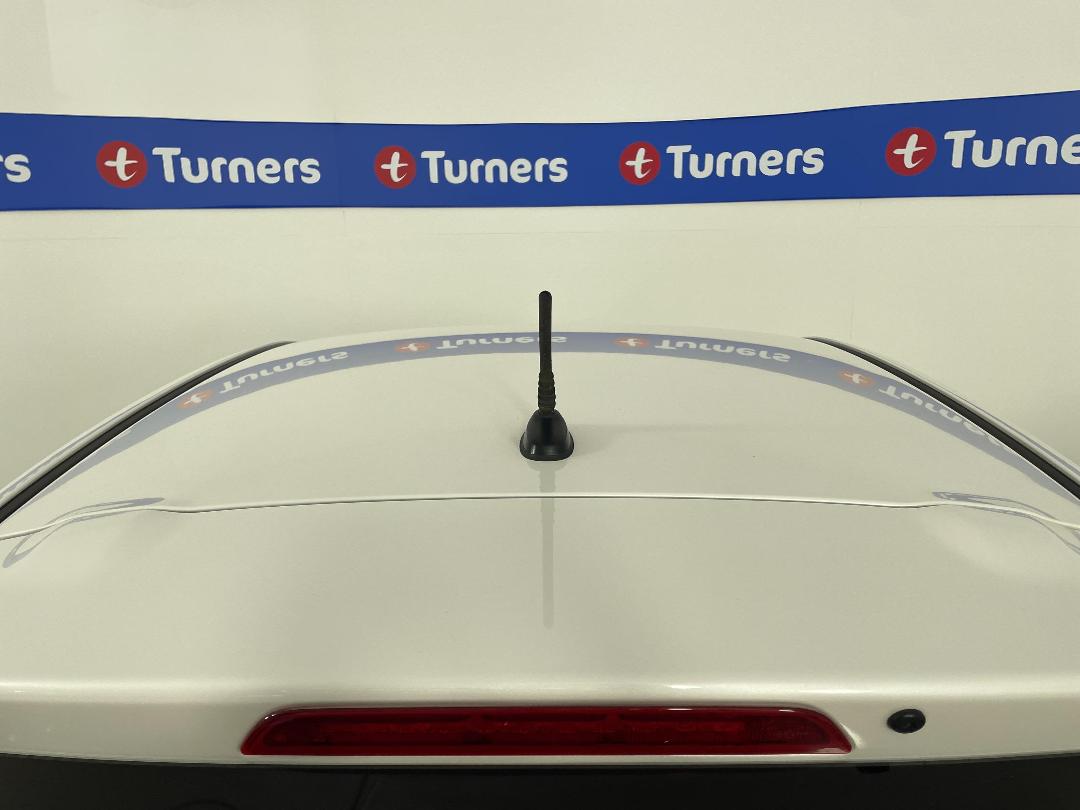 Photo '30' of Mazda Demio Photo '30' of Mazda Demio