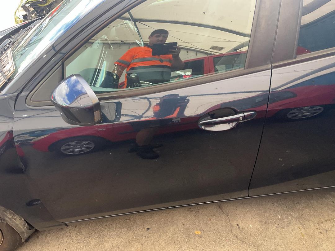 Photo '10' of Mazda Demio