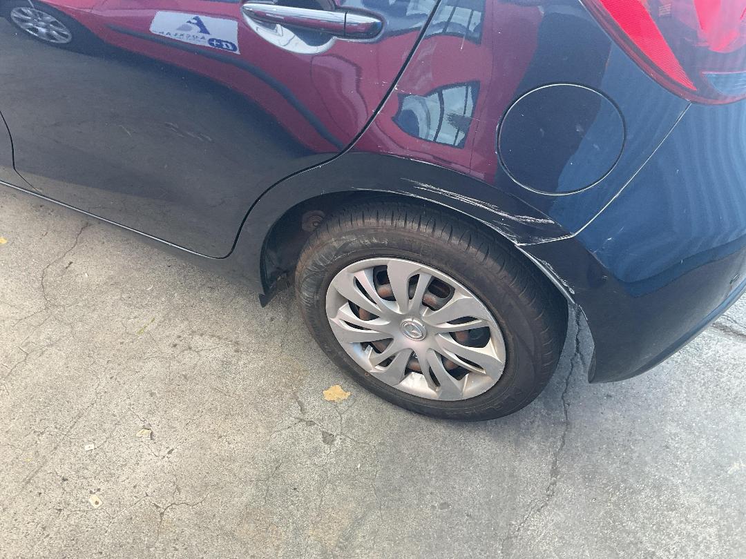 Photo '12' of Mazda Demio