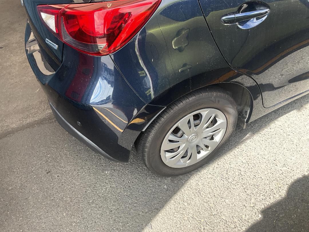 Photo '15' of Mazda Demio