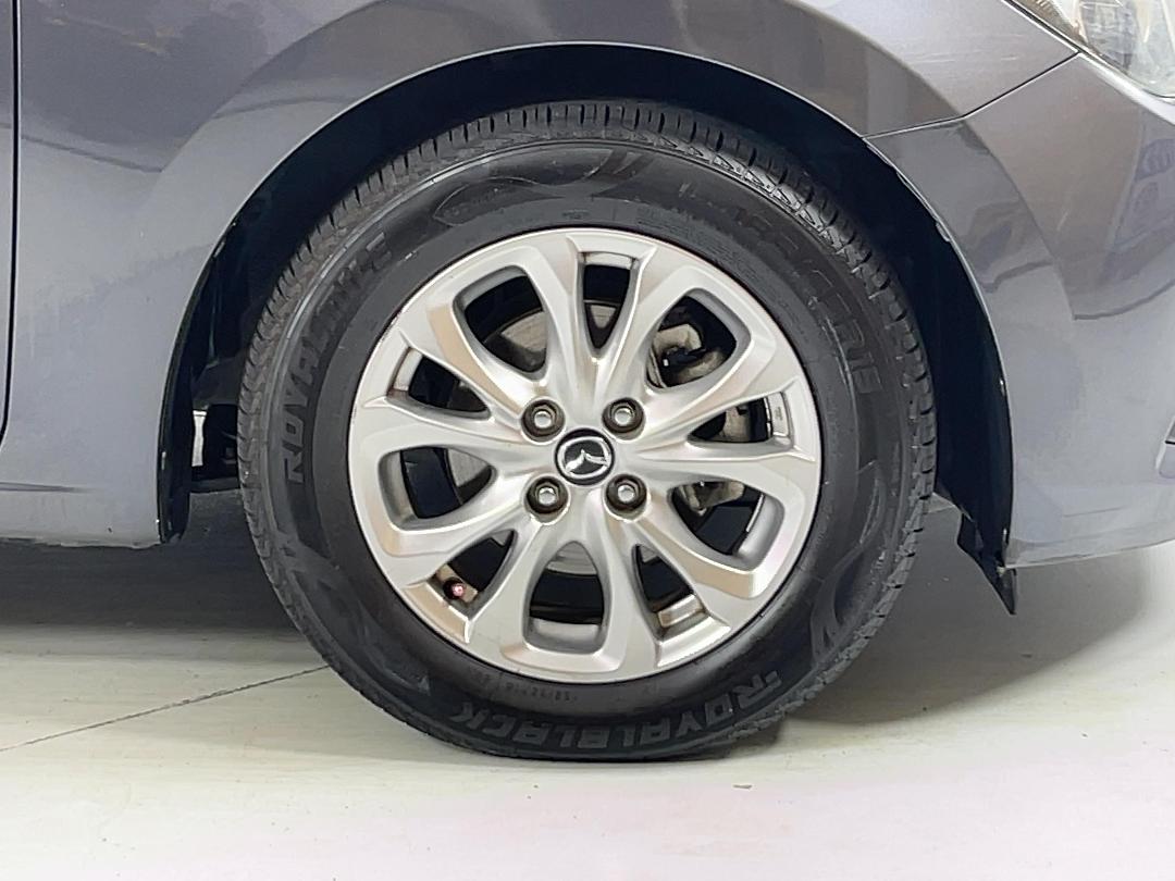 Photo '9' of Mazda Demio Photo '9' of Mazda Demio