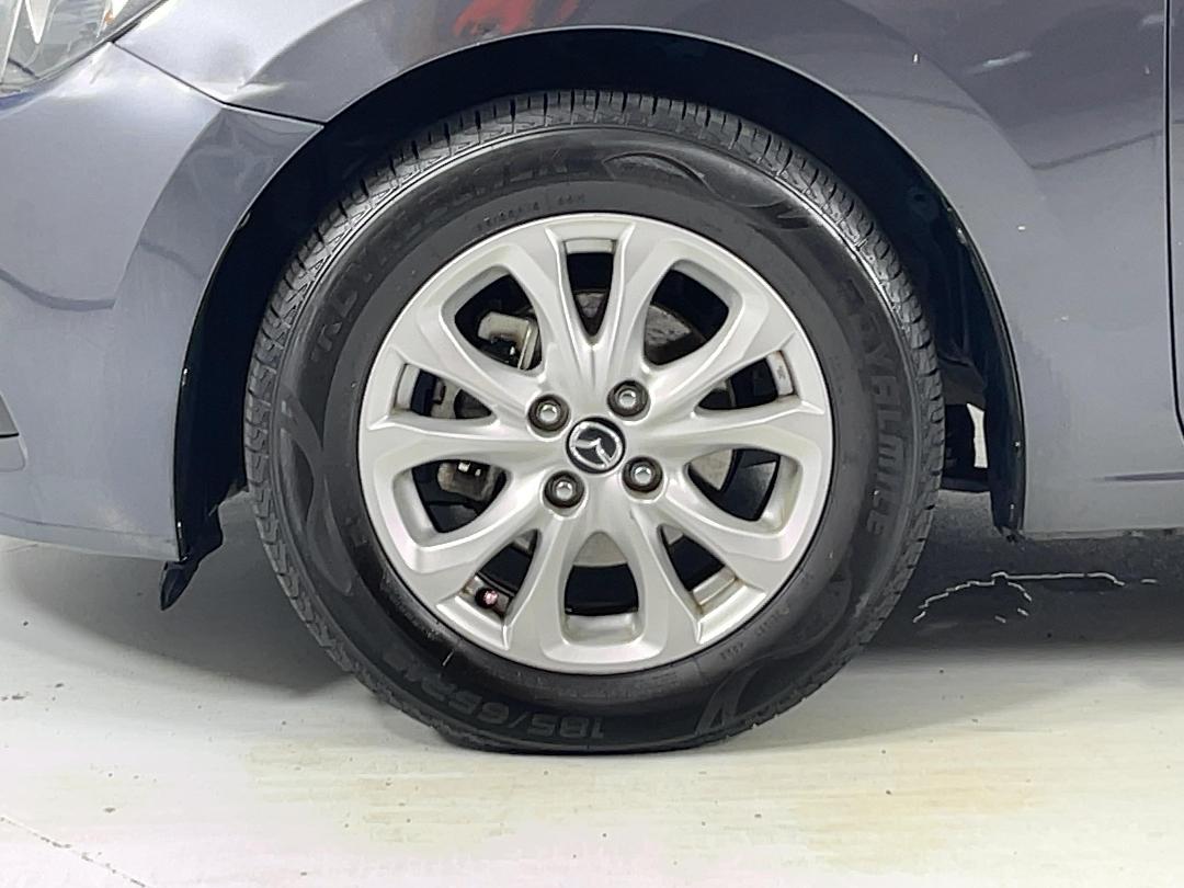 Photo '10' of Mazda Demio Photo '10' of Mazda Demio