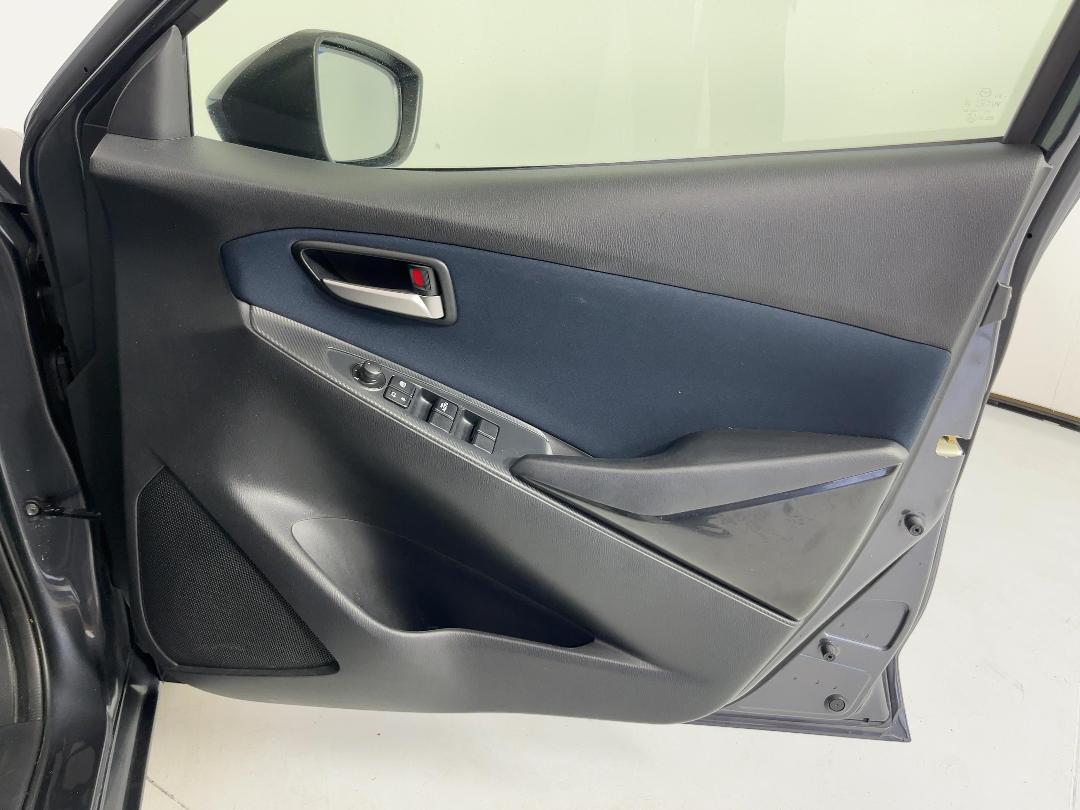 Photo '15' of Mazda Demio Photo '15' of Mazda Demio