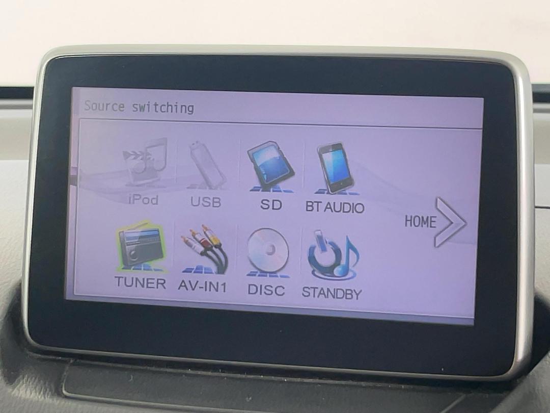 Photo '24' of Mazda Demio Photo '24' of Mazda Demio