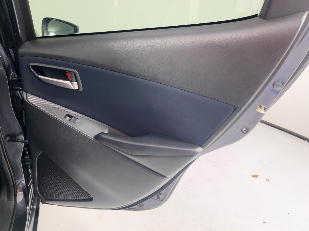 Photo '19' of Mazda Demio Photo '19' of Mazda Demio