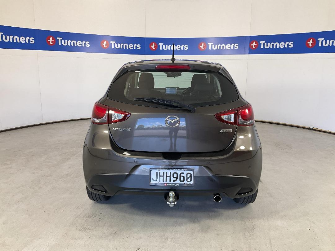 Photo '6' of Mazda Mazda2