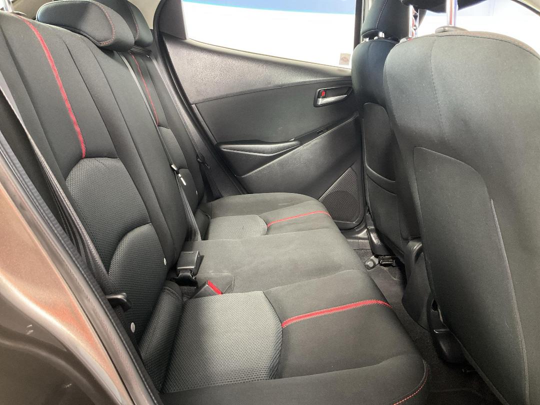 Photo '20' of Mazda Mazda2