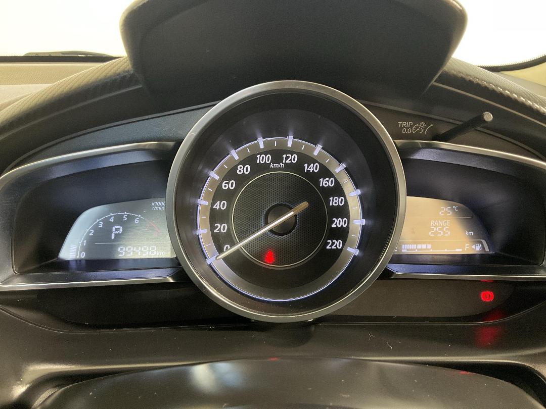 Photo '21' of Mazda Mazda2