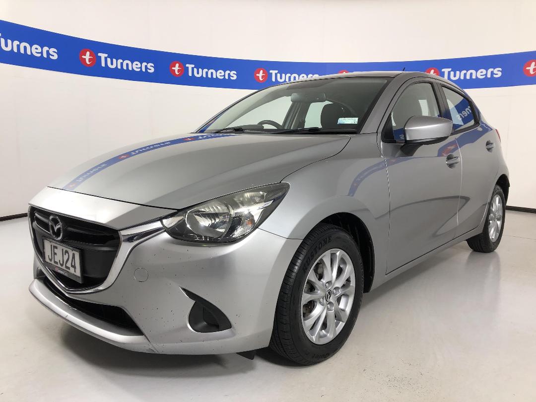 Photo '4' of Mazda Mazda2