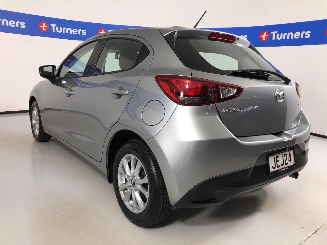 Photo '5' of Mazda Mazda2