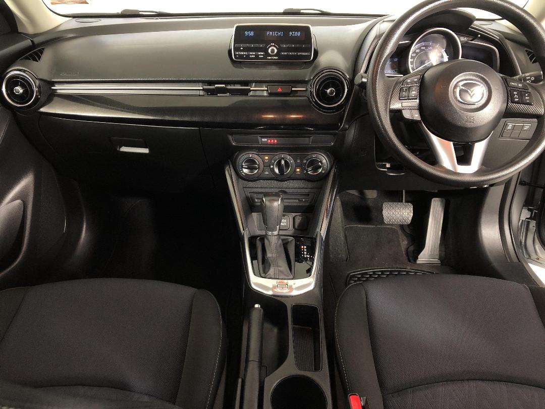 Photo '17' of Mazda Mazda2