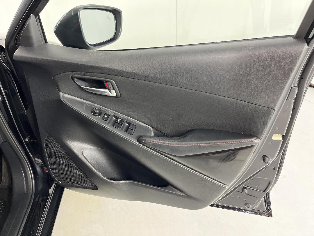 Photo '15' of Mazda Mazda2