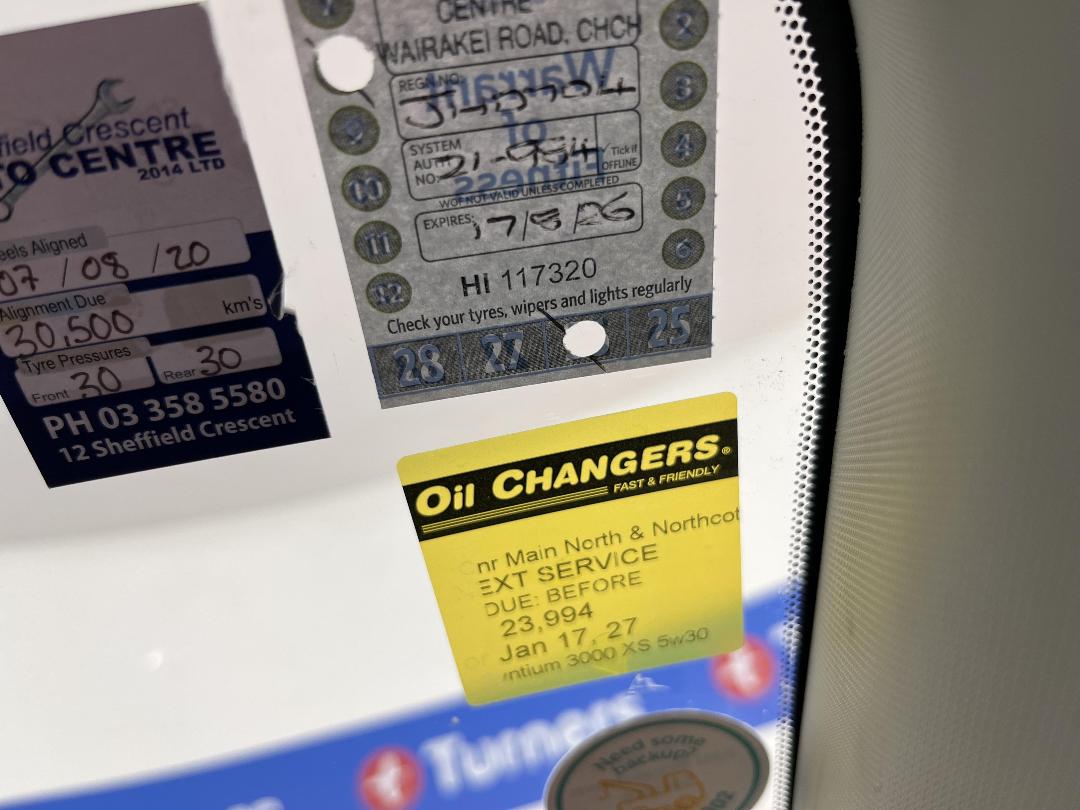 Photo '23' of Mazda Mazda2