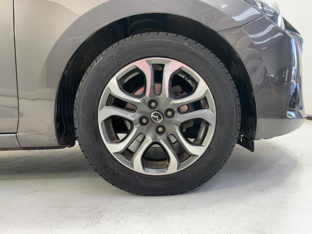 Photo '9' of Mazda Mazda2 Photo '9' of Mazda Mazda2