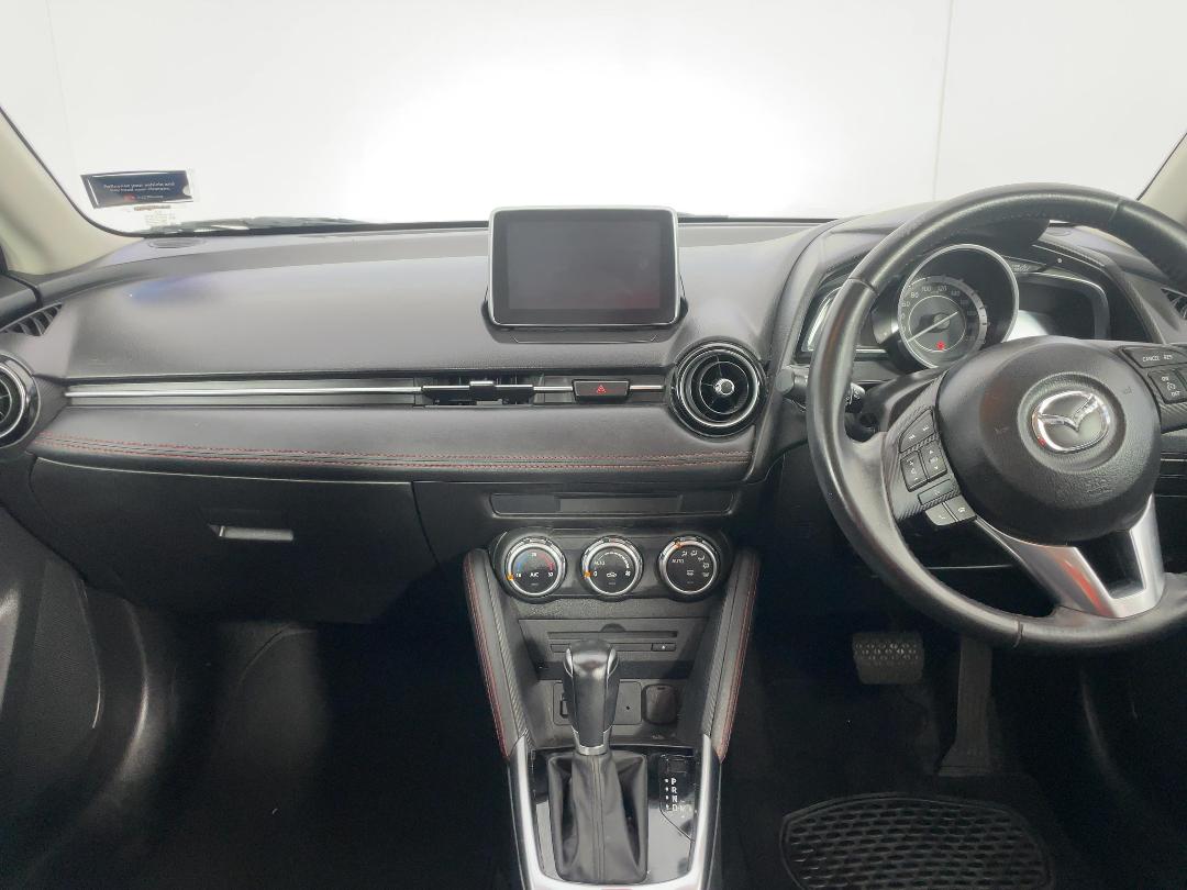 Photo '17' of Mazda Mazda2 Photo '17' of Mazda Mazda2