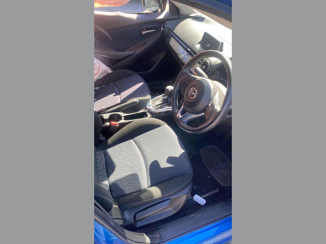 Photo '8' of Mazda Mazda2 GLX