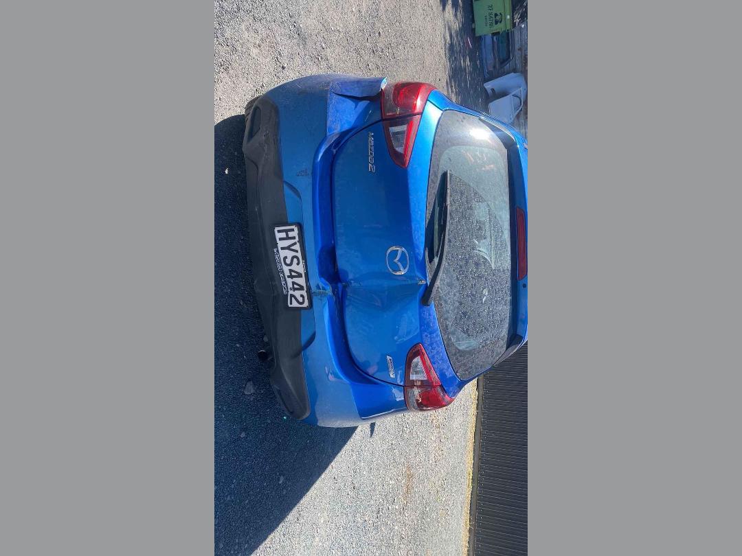 Photo '29' of Mazda Mazda2 GLX