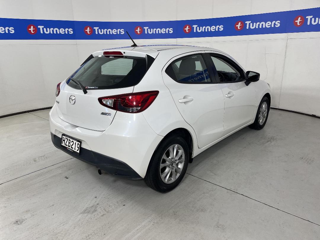 Photo '7' of Mazda Mazda2 Photo '7' of Mazda Mazda2