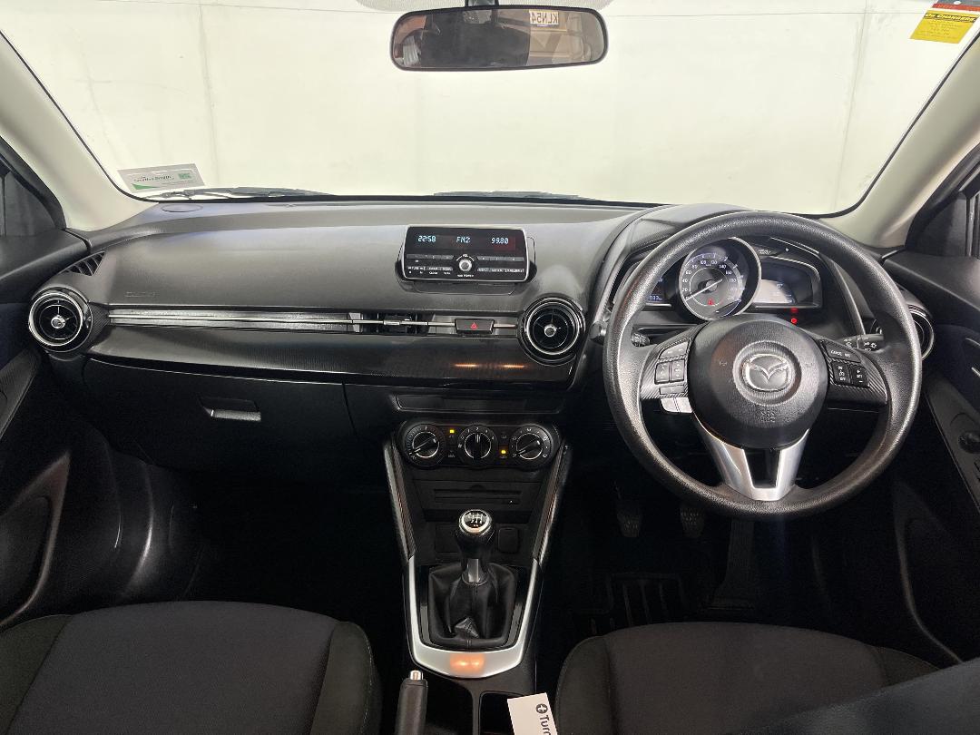 Photo '17' of Mazda Mazda2 Photo '17' of Mazda Mazda2