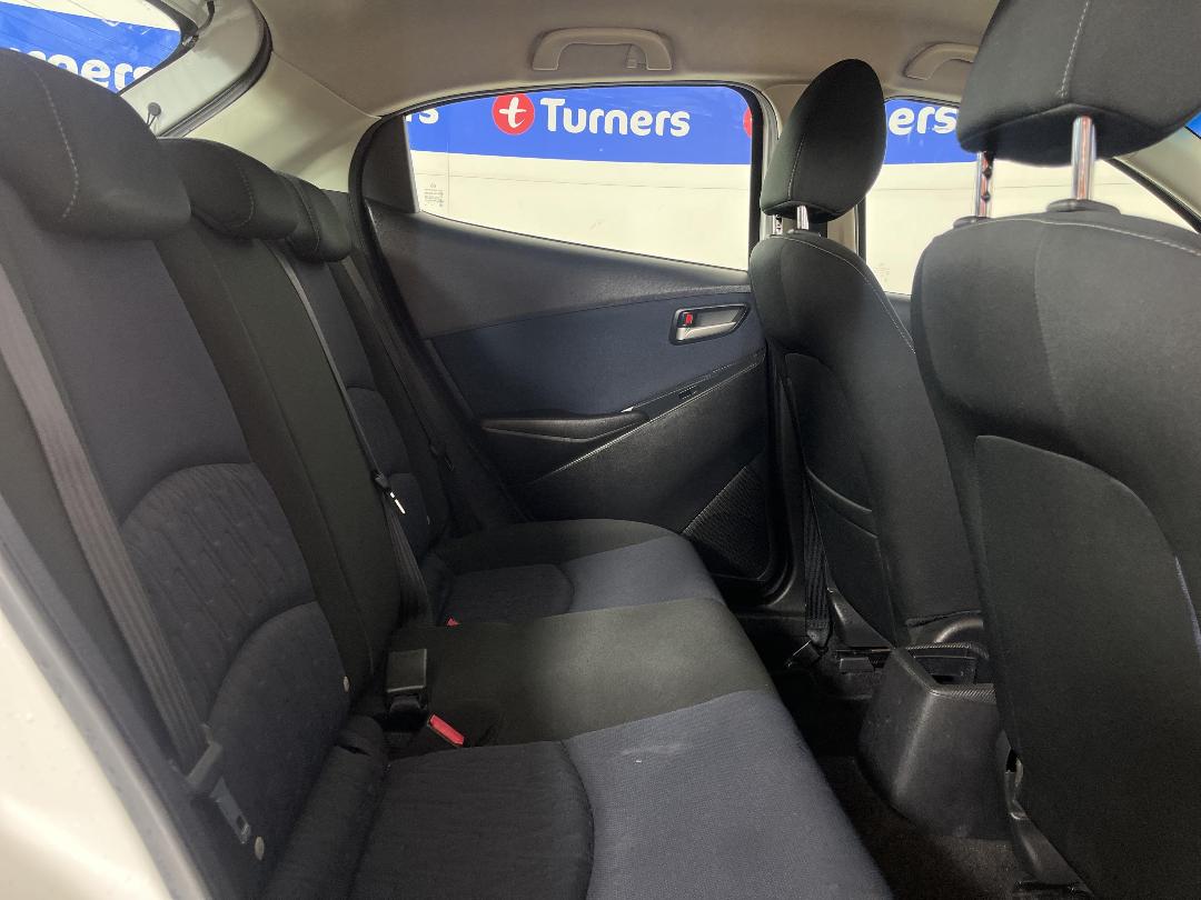 Photo '20' of Mazda Mazda2 Photo '20' of Mazda Mazda2