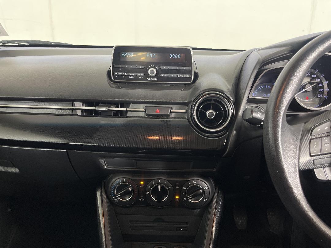 Photo '18' of Mazda Mazda2 Photo '18' of Mazda Mazda2