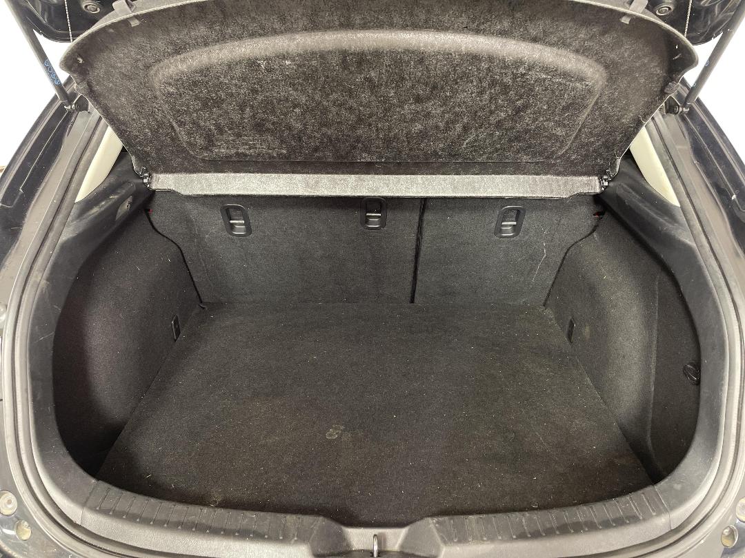 Photo '14' of Mazda Mazda3 Photo '14' of Mazda Mazda3