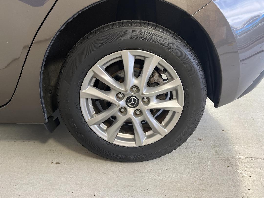 Photo '11' of Mazda Mazda3