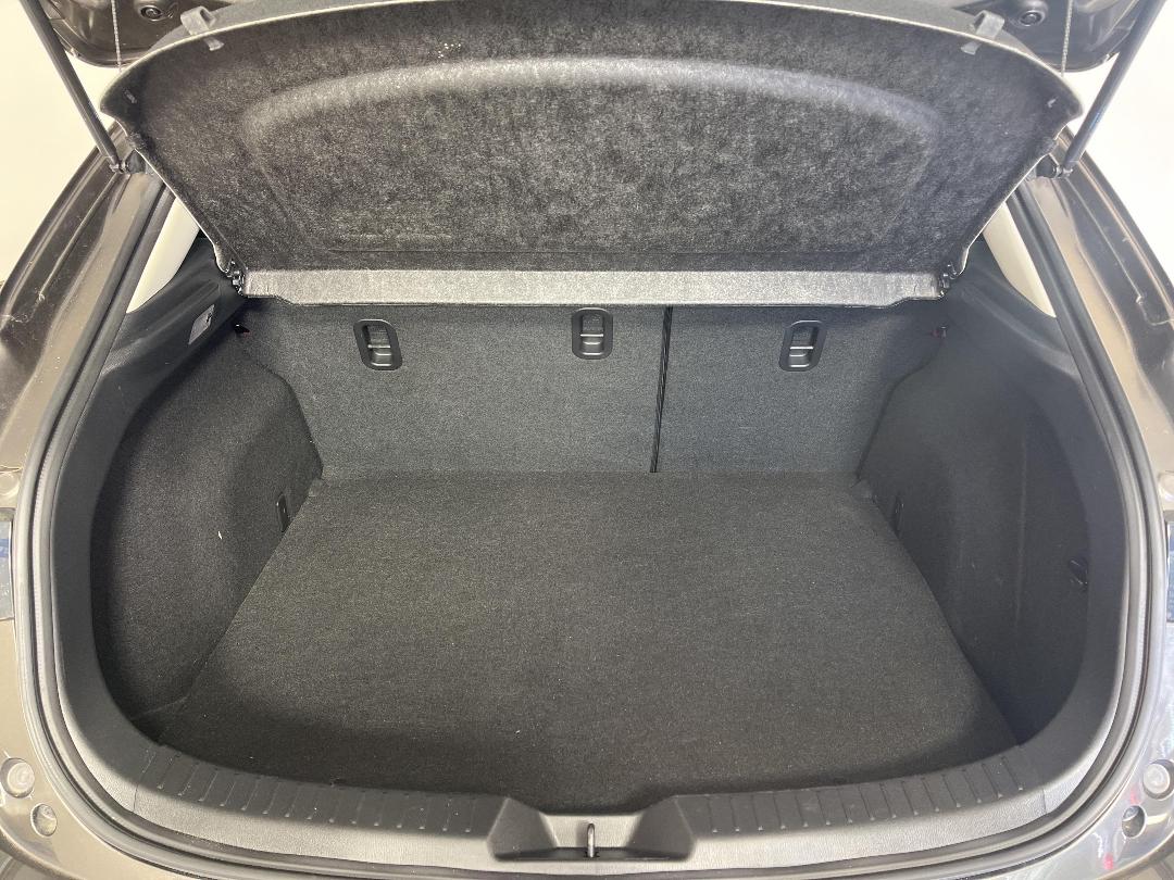 Photo '14' of Mazda Mazda3