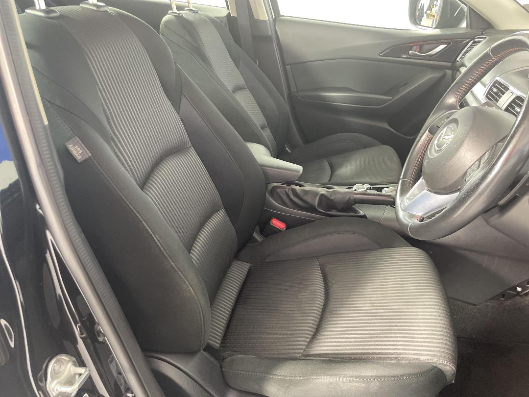 Photo '16' of Mazda Mazda3 Photo '16' of Mazda Mazda3