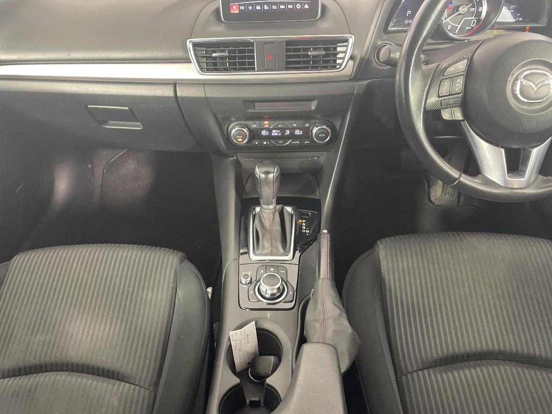 Photo '18' of Mazda Mazda3 Photo '18' of Mazda Mazda3