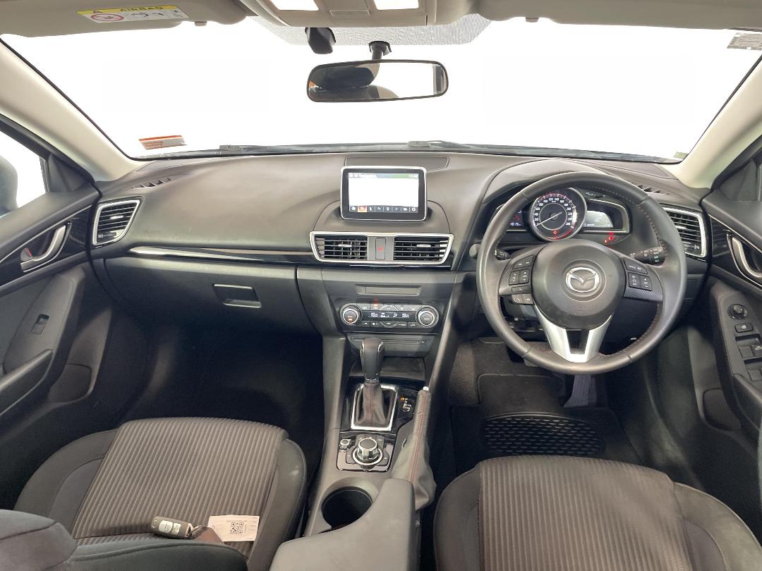 Photo '17' of Mazda Mazda3 Photo '17' of Mazda Mazda3